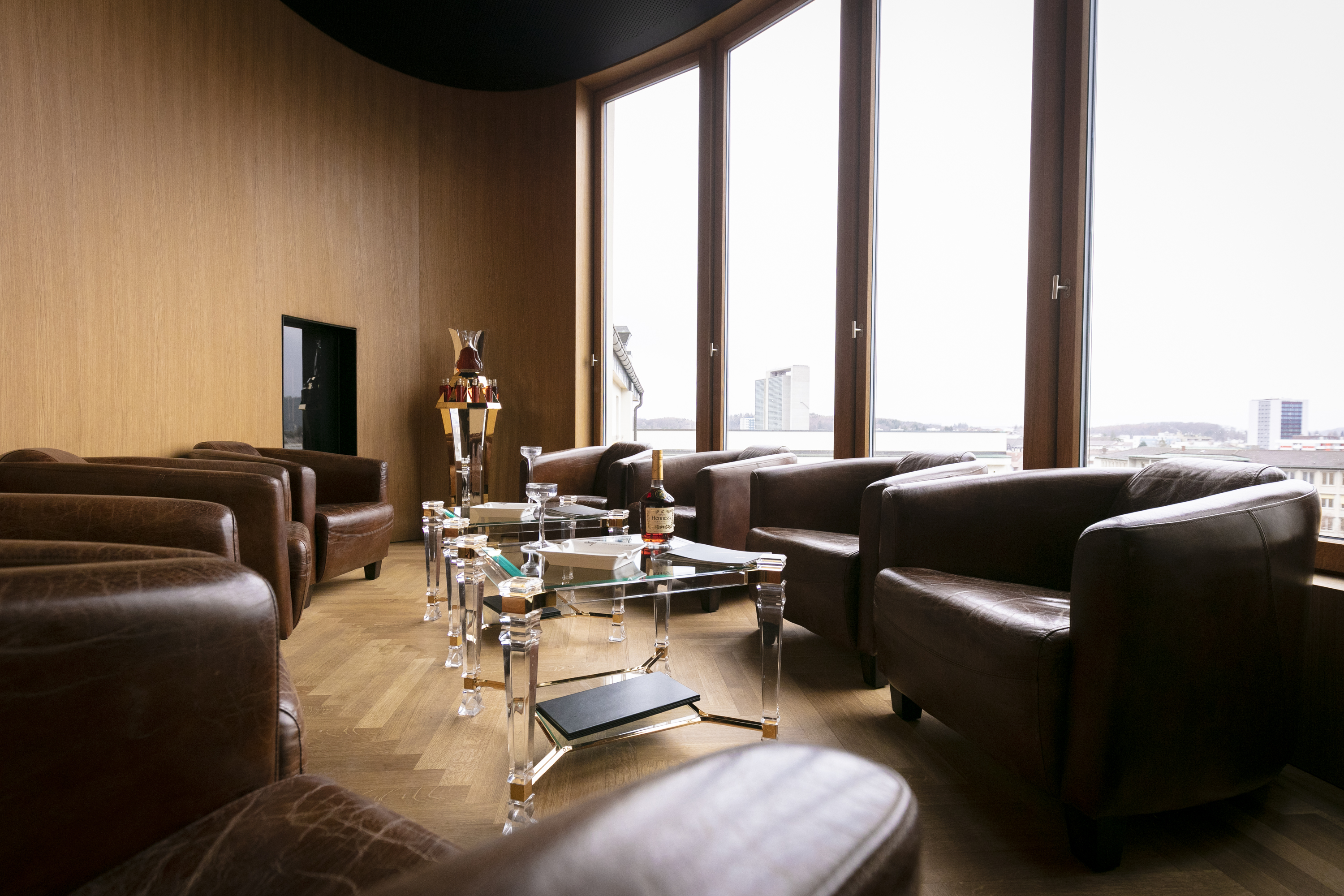 Cigar Lounge1
